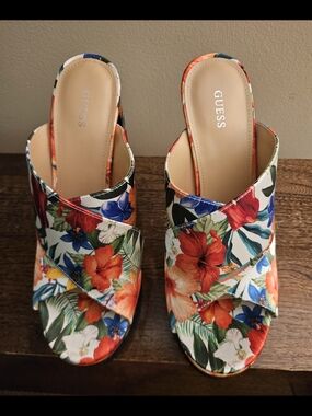 GUESS Women's Floral Slide Sandals - Multicolor